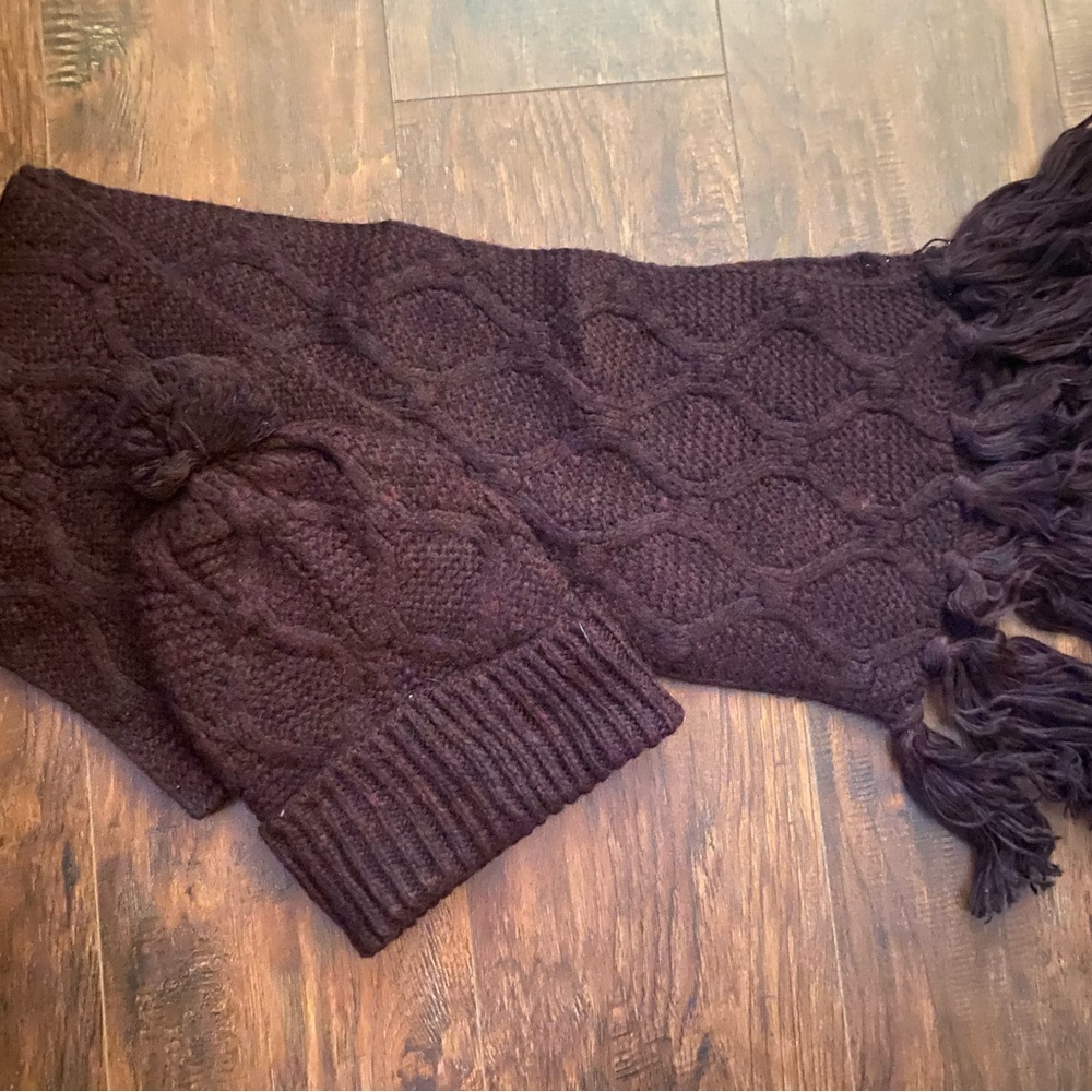 Old Navy Maroon Knit Hat and Scarf Set